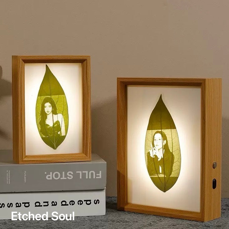 7-inch Leaf Carving Light Frame D - with USB Cable