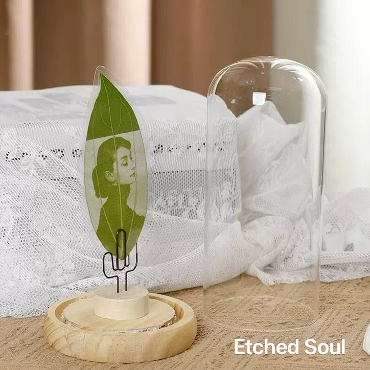 Leaf Carving Light Frame C - with AAA Battery